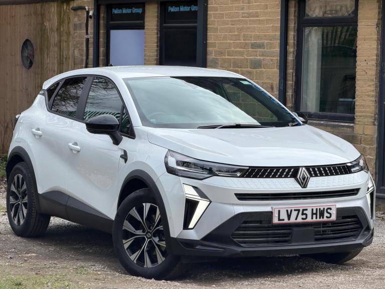 2025 Renault Captur 1.8 E-TECH evolution Auto Euro 6 (s/s) 5dr HATCHBACK Petrol/Electric Hybrid A...
