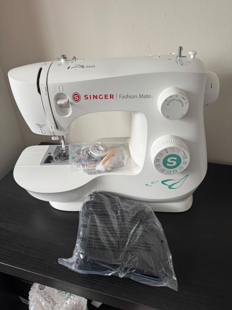 SINGER Fashion Mate 3337 Sewing Machine with Carry Bag