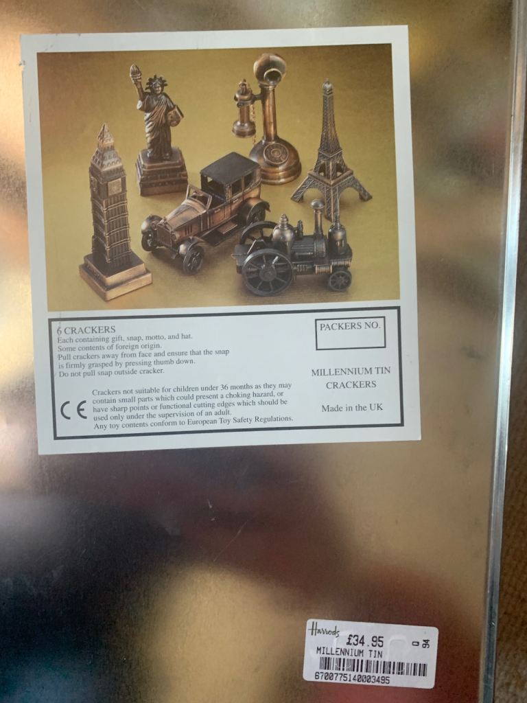 LUXURY HARRODS OF LONDON 2000 MILLENIUM CHRISTMAS CRACKERS