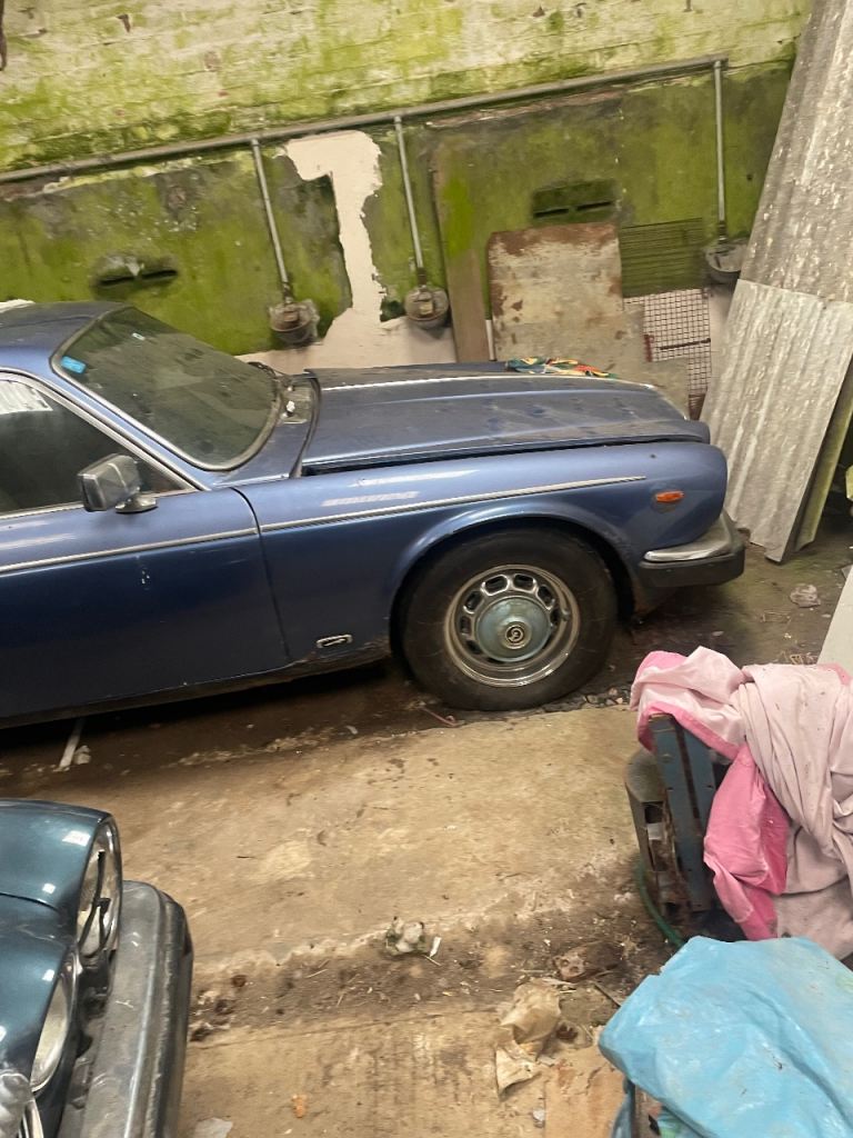 Daimler, 4.2 AUTO, Saloon, 1986, 4235 (cc), 4 doors