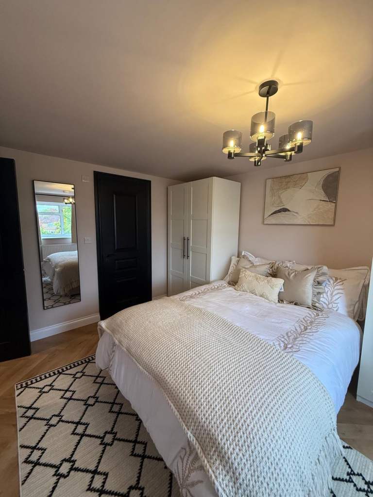 En-suite room to rent | in Guildford, Surrey | Gumtree
