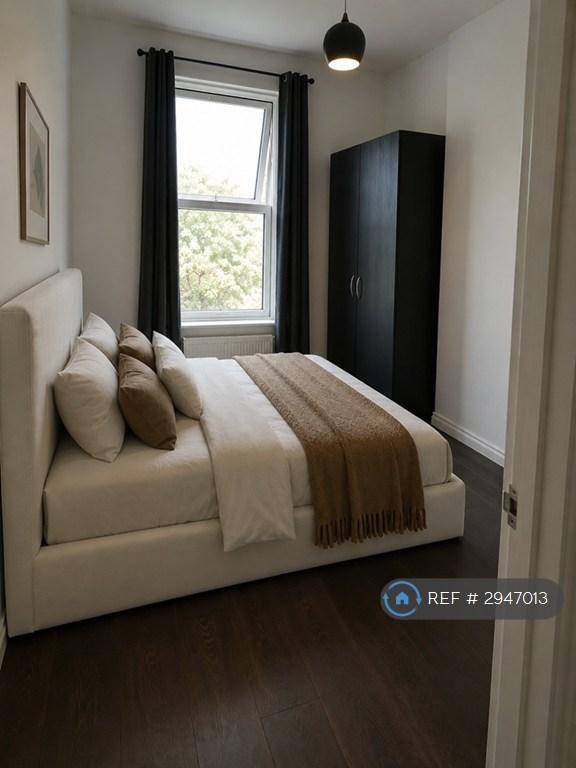 2 bedroom flat in Ladbroke Grove, London, W10 (2 bed) (#2947013)