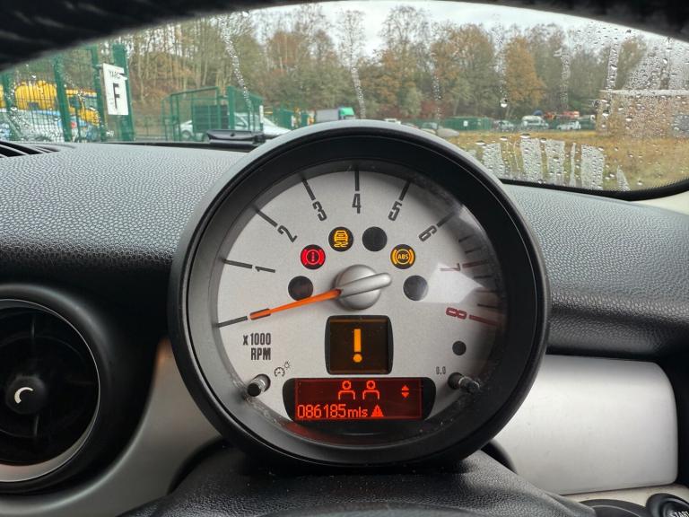 2013 MINI Hatch 1.6 Cooper 3dr HATCHBACK Petrol Manual