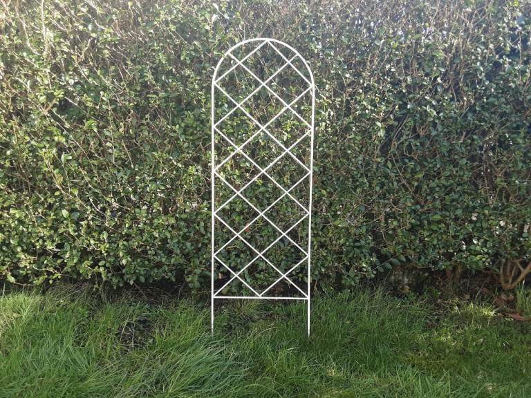 PLANT TRELLIS