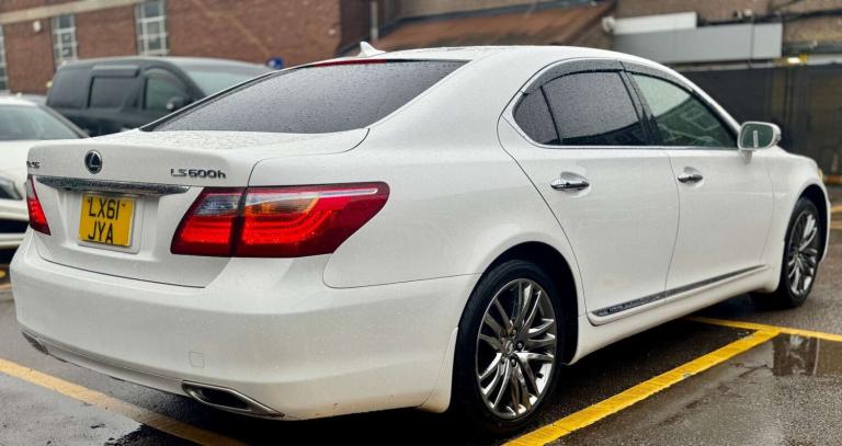 2022 Lexus LS 5.0 600h V8 Premier Saloon 4dr Petrol Hybrid CVT 4WD Euro 5 (s/s) (445 ps) Saloon H...