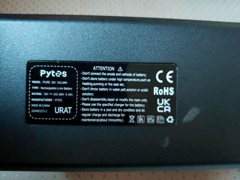 Ebike/scooter battery 36v and charger !!! Best offer takes it !!!