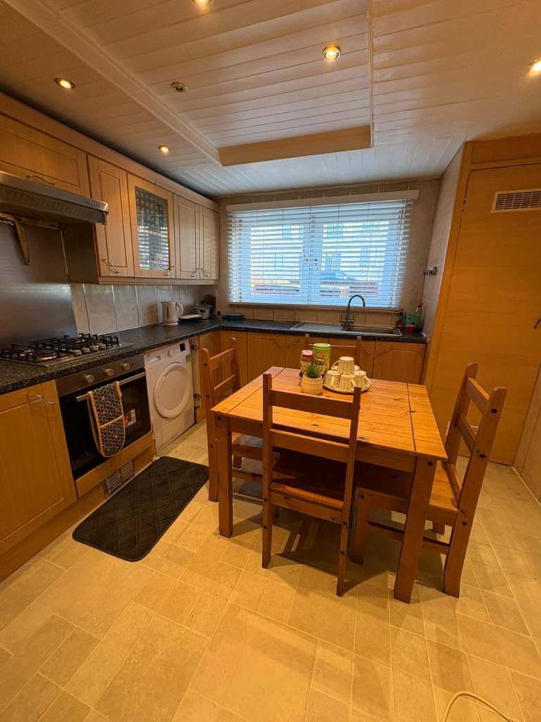 Fully Furnished Double room available 