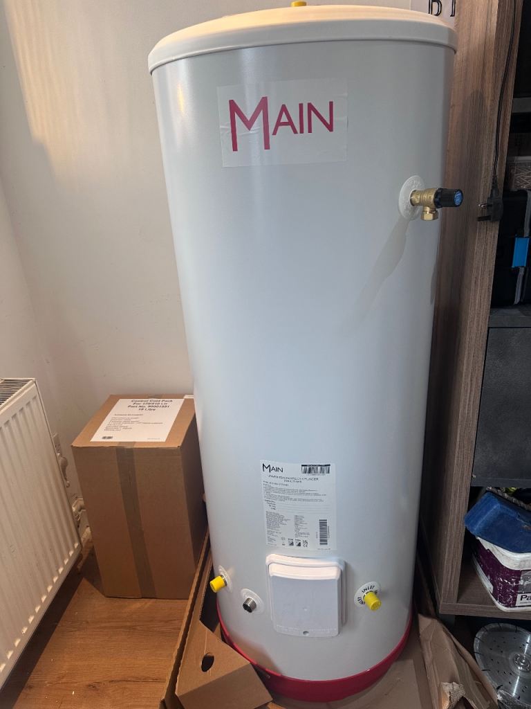 Main unvented hot water cylinder 210 litres