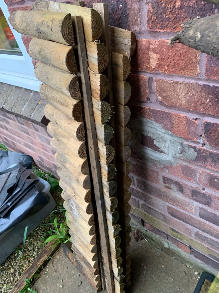 Garden edging wooden 