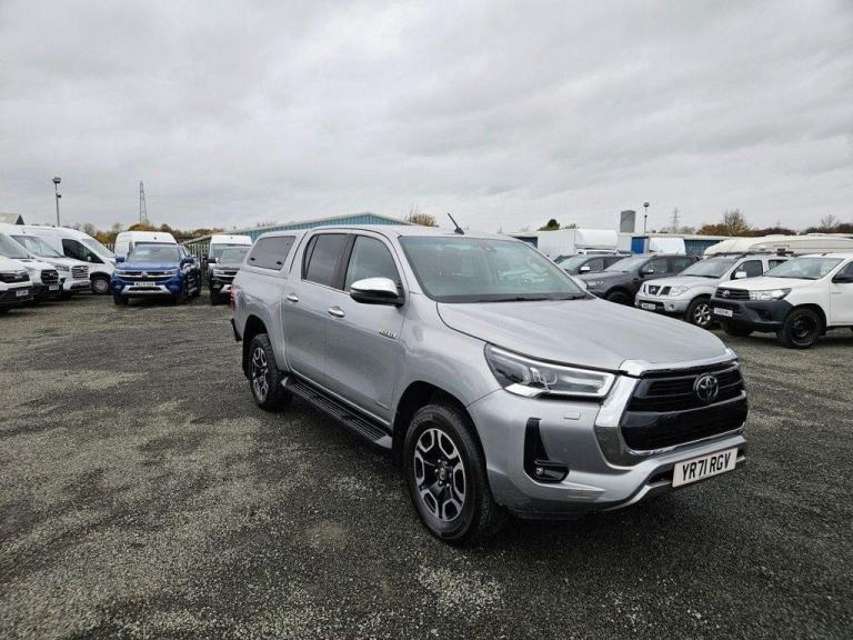  2021 ON 21 PLATE TOYOTA HILUX INVINCIBLE D-XD 4X4 D-CAB PICK UP 76K ULEZ FREE 