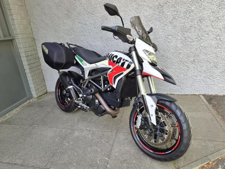 2013 Ducati Hyperstrada 821