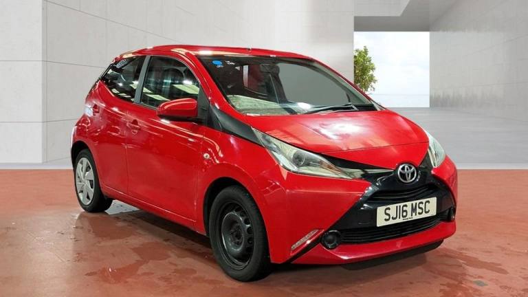 2016 Toyota AYGO 1.0 VVT-i X-Play 5dr HATCHBACK PETROL Manual