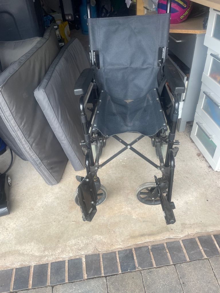 Wheel chair 