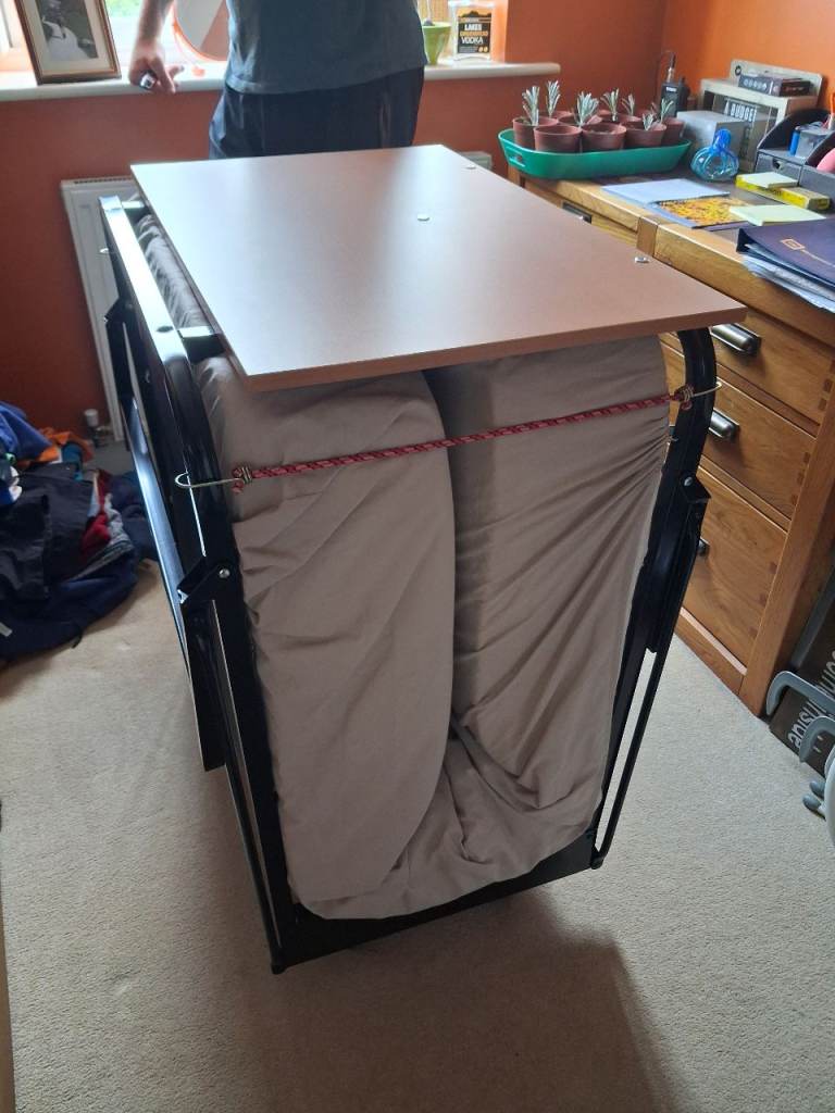 Single foldaway guest bed
