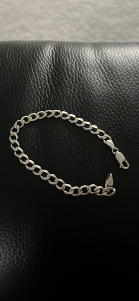 Hallmarked Silver Curb Chain Bracelet – Good Condition