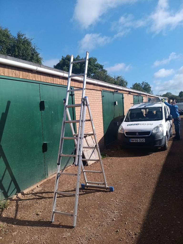 Aluminium Combination Ladder – Good Condition