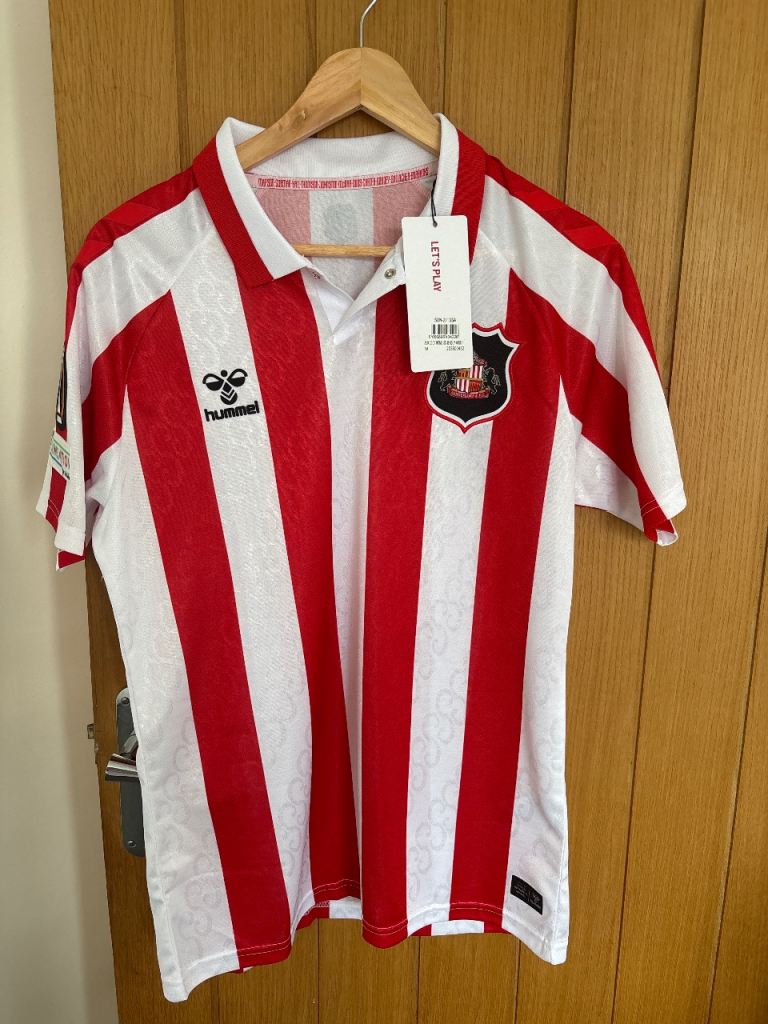 Hummel Sunderland AFC Home Shirt – Red & White Stripes, New with Tags