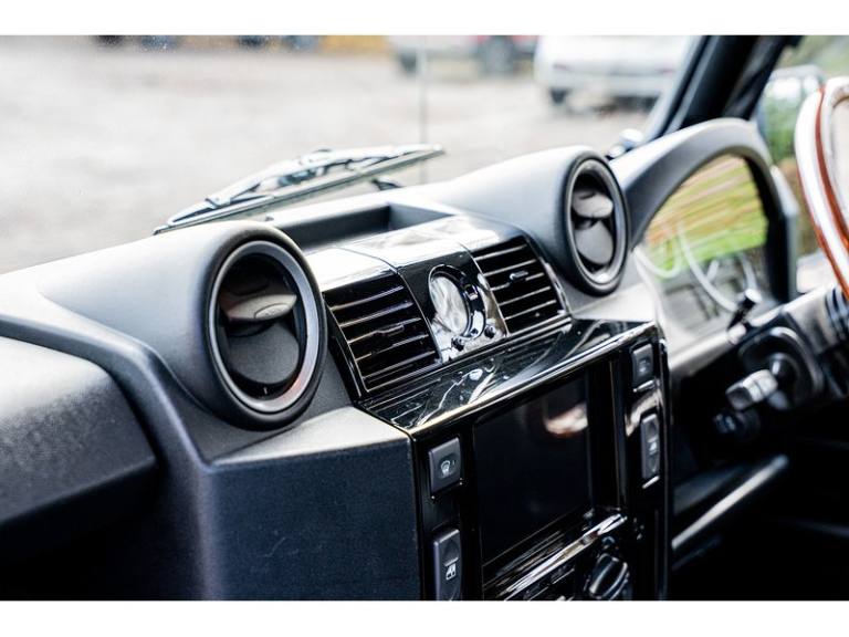 2014 Land Rover Defender XS Station Wagon TDCi [2.2] WINDOW VAN DIESEL Manual