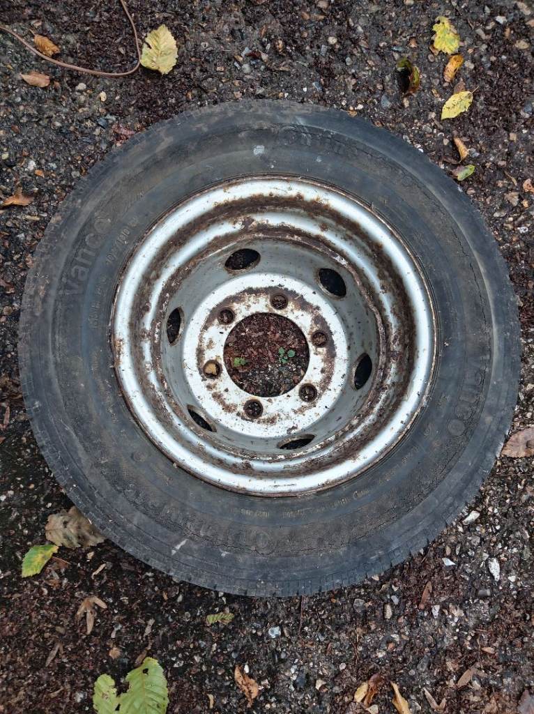 14" Steel Wheel Rim with Continental Vanco Tyre – 185 R 14 C 5-Stud Steel Rim
