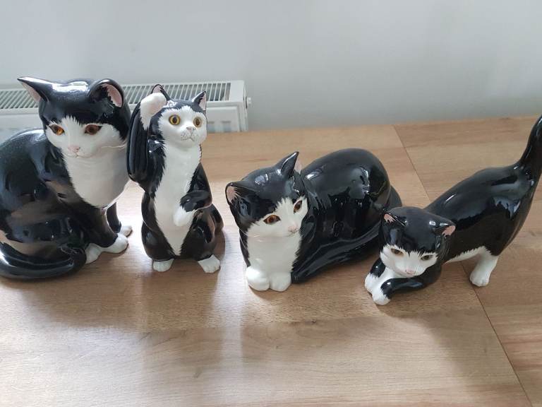 Just Cats & Co Ceramic Cat Figurines – Set of 4