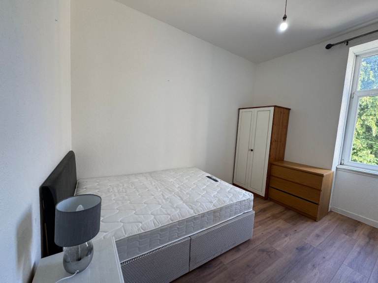 Furnished Double Room - Bills Inc - Glasgow, Southside