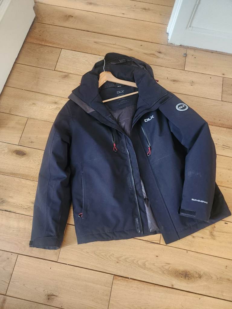 “DLX waterproof insulated jacket in black, size Large