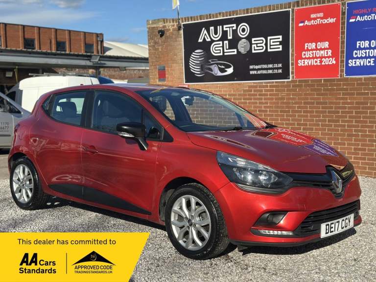 2017 Renault Clio 1.2 16V Play Euro 6 5dr HATCHBACK Petrol Manual