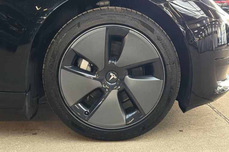 2022 Tesla Model 3 Standard Range Plus Saloon 4dr Electric Auto RWD (241 bhp) Saloon Electric Aut...