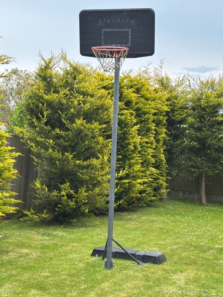 Basketball 