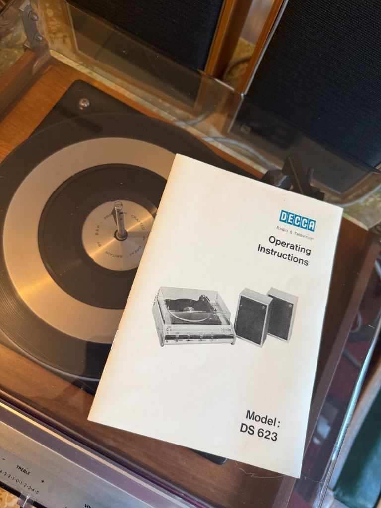 Decca Sound DS 623 Record Player with Speakers & Instructions