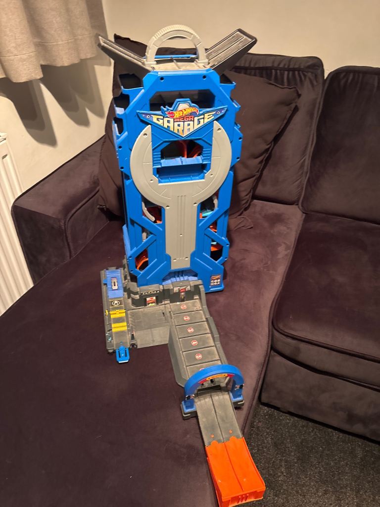 image for Hot wheels mega garage 