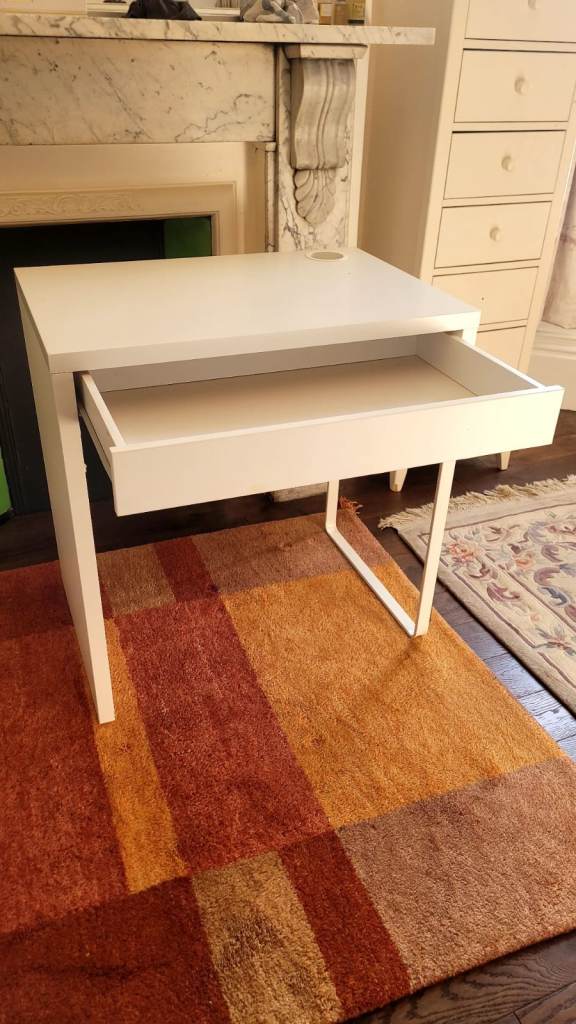 IKEA MICKE White Desk with drawer in excellent condition