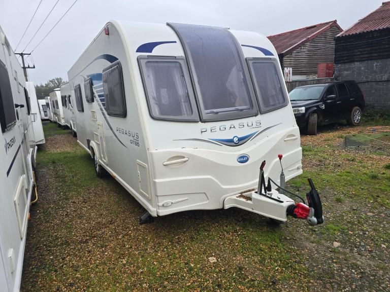 2014 Bailey Pegasus Rimini GT65 Fixed Single Beds E/Washroom Caravan, M/Mover