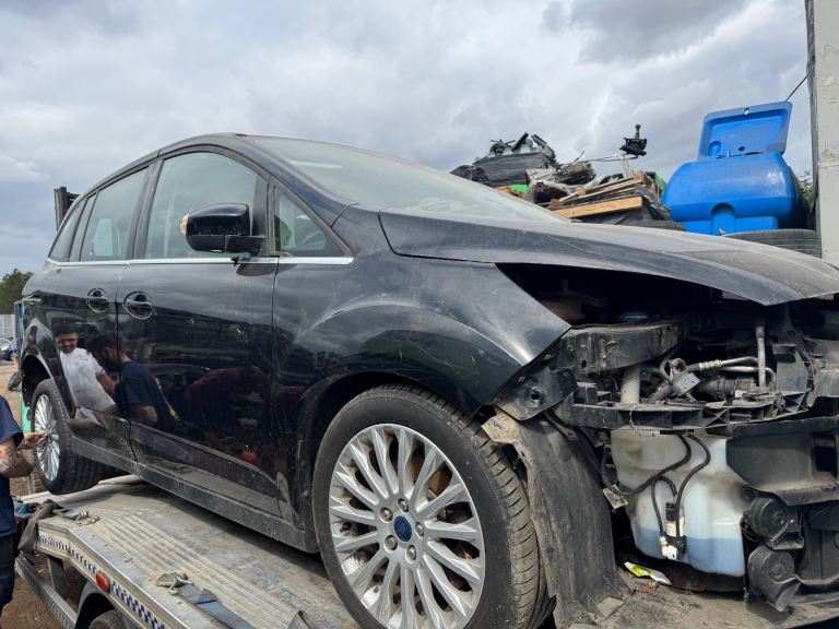 Ford c-max 1.6 tdci automatic 2013 black BREAKING FOR PARTS 