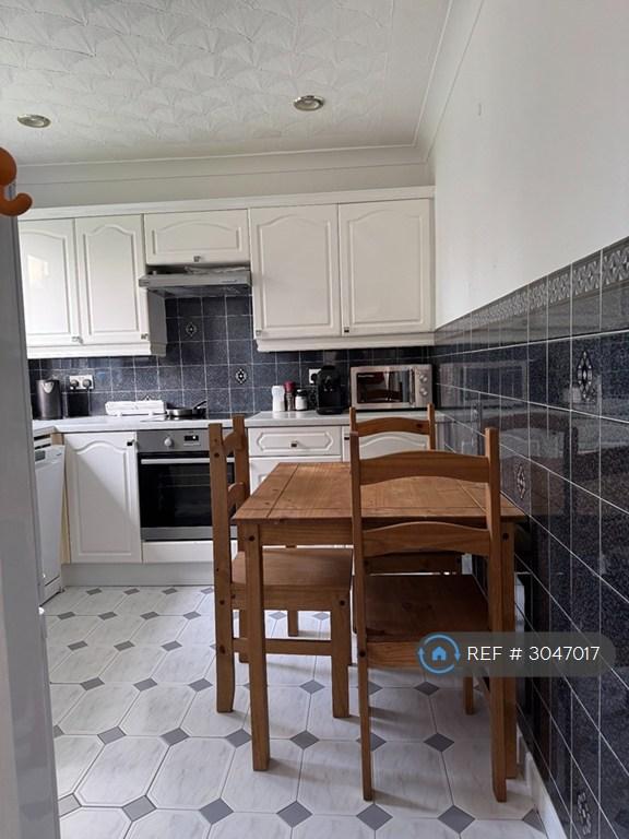 2 bedroom house in Hirsel Place, Glasgow, G71 (2 bed) (#3047017)