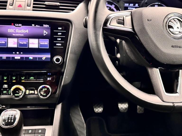 2019 Skoda Octavia 1.5 TSI GPF ACT SE TECHNOLOGY FIVE DOOR 150 BHP + PARKING SENSORS + APPLE P Ha...