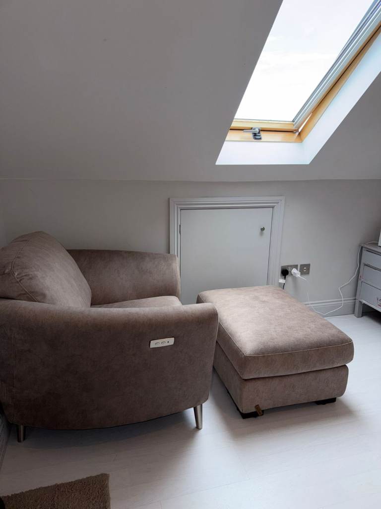 ROOM FOR RENT IN ROMFORD (RM5)