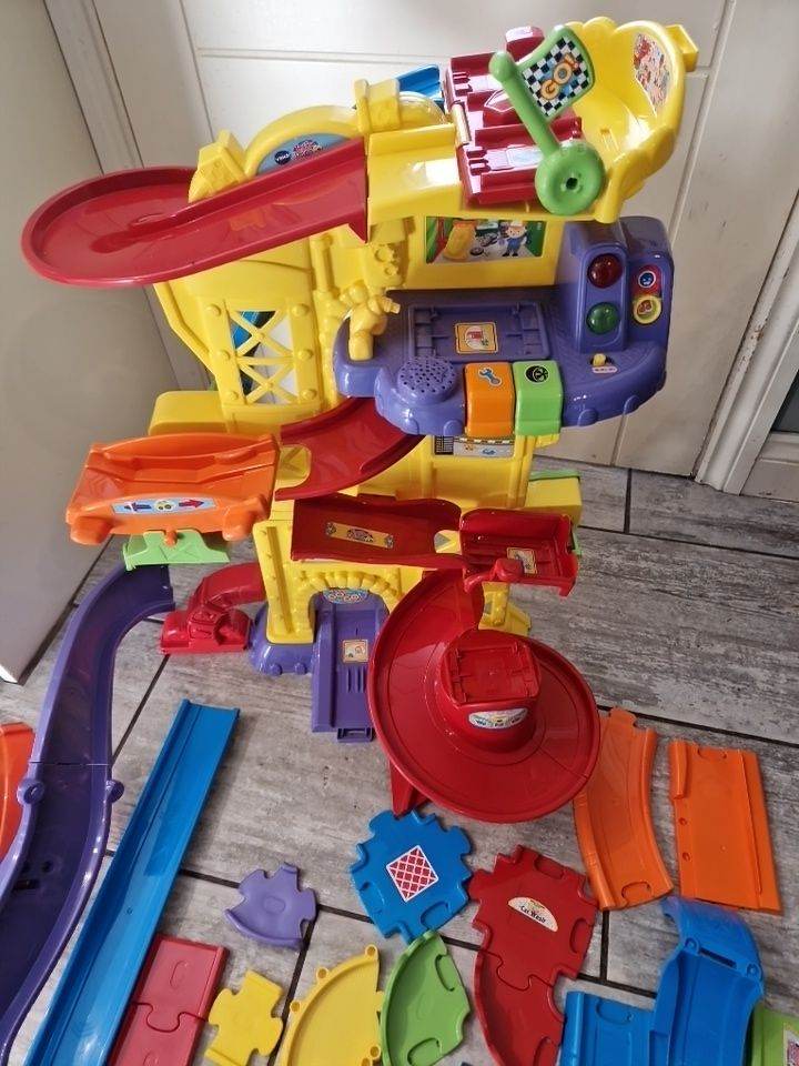 VTech TooT Drivers garage playset & carnival set