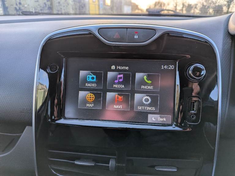 Renault, CLIO, Hatchback, 2015, Manual, 898 (cc), 5 doors