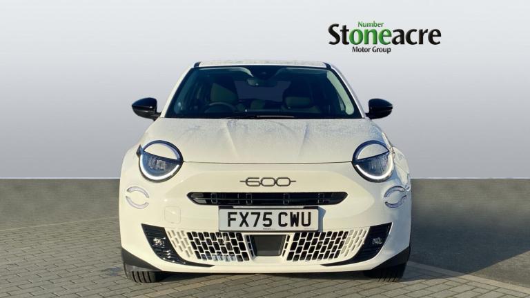 2025 Fiat 600 1.2 MHEV SUV 5dr Petrol Hybrid e-DCT Euro 6 (s/s) (136 ps) HATCHBACK Petrol/Electri...