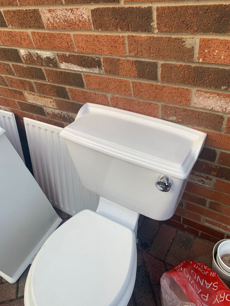 Toilet - and cistern ceramic 