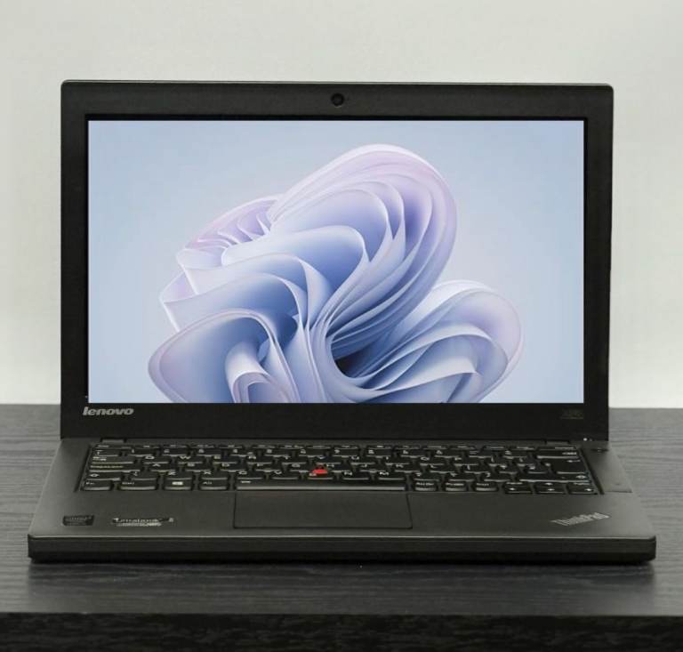 Lenovo X240 i5-4200U4th Gen | 4GB RAM | 128 GB SSD | Windows 10 | Free UK Delivery