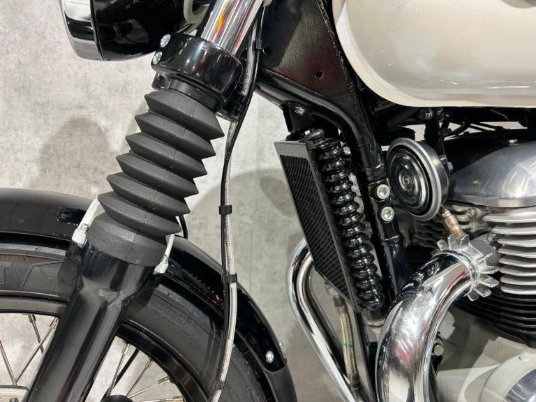 2024 Royal Enfield Interceptor 650 - 1886 miles - 1 OWNER! - STUNNING!