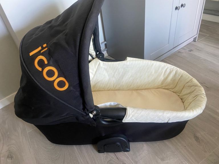 I’coo black & red pushchair/pram 3 in 1