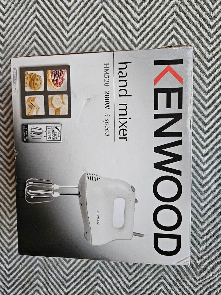 KenWood hand mixer, new, slight damage to box 