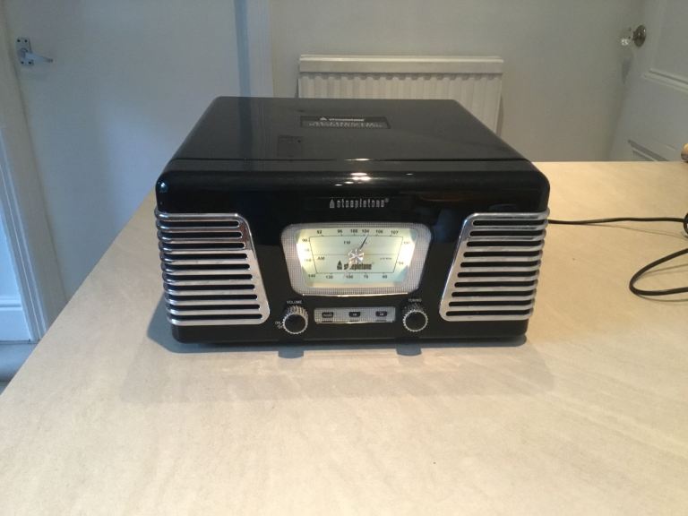 Steepletone ROXY 1 Record Player and Radio.