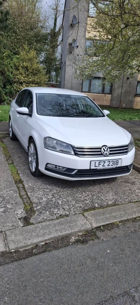 Volkswagen, PASSAT, Saloon, 2012, Manual, 1598 (cc), 4 doors