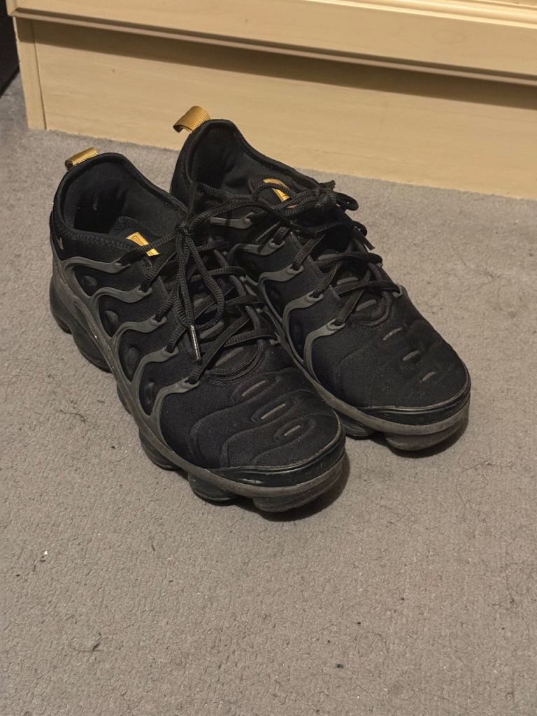 Nike Vapormax Trainers UK 6 – Black, Fair Condition
