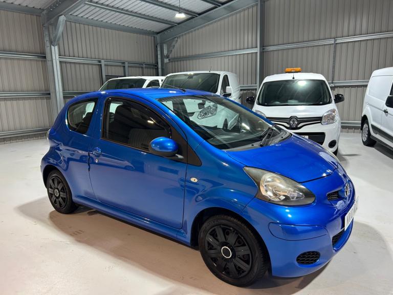 2010 Toyota AYGO 1.0 VVT-i Blue 3dr HATCHBACK Petrol Manual