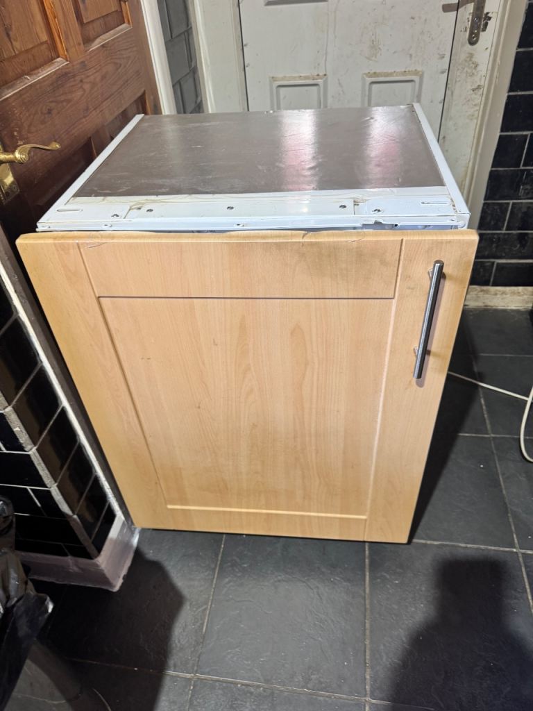 Fridge and freezer
